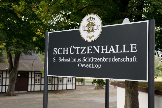 Schild oberhalb des Ostbereichs